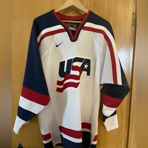 Team USA vintage Jersey BNWT Medium